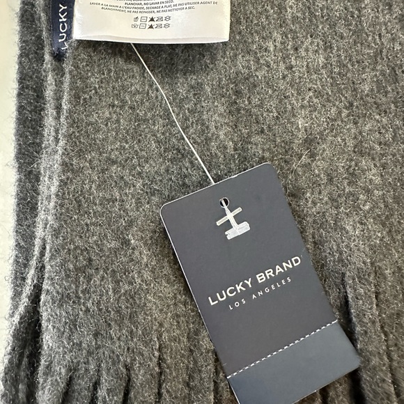 Brand New Super Soft Lucky Brand Grey Scarf - Picture 4 of 5